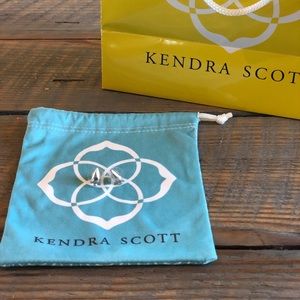 Kendra Scott Stacy arrowhead earrings in silver